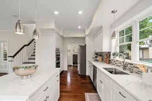 67 Ash St, Waltham, MA 02453 - Photo 8