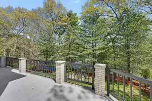 29 Hammersmith Dr, Saugus, MA 01906 - Photo 10