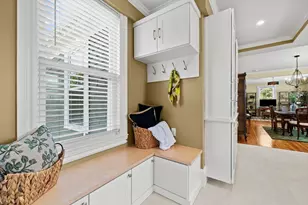 6 Linden St, Salem, MA 01970 - Photo 8