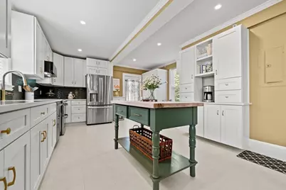 6 Linden St #2, Salem, MA 01970 - Photo 2
