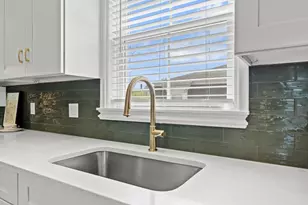 6 Linden St, Salem, MA 01970 - Photo 12
