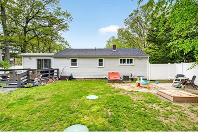 545 Tremont St, Rehoboth, MA 02769 - Photo 8