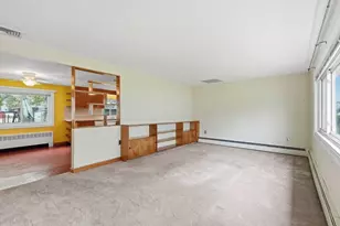 14 Prentiss St, Malden, MA 02148 - Photo 4