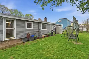 14 Prentiss St, Malden, MA 02148 - Photo 24