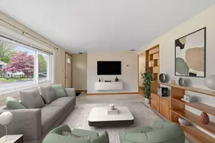 14 Prentiss St, Malden, MA 02148 - Photo 2