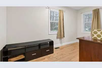 32 Fremont St, Taunton, MA 02780 - Photo 16