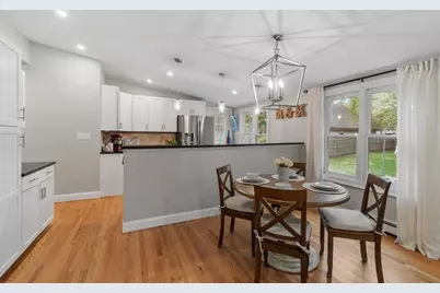 152 Oak Street, Reading, MA 01867 - Photo 8