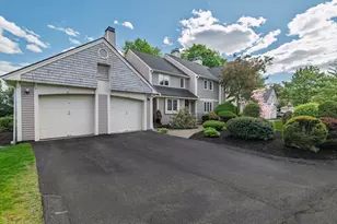 52 Jasper Ln, Randolph, MA 02368 - Photo 2