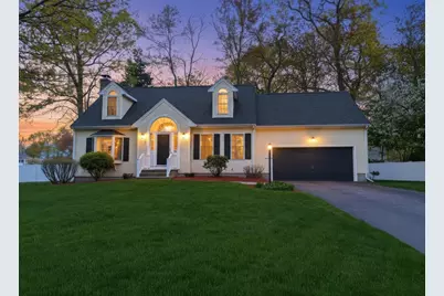 35 Buena Vista Dr, Attleboro, MA 02703 - Photo 2