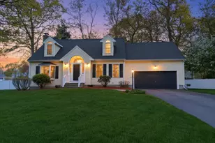 35 Buena Vista Dr, Attleboro, MA 02703 - Photo 2