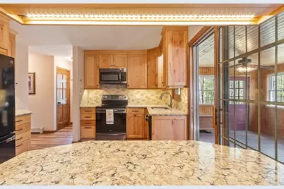 111 Hale Rd, Hubbardston, MA 01452 - Photo 14