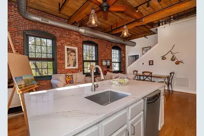 25 Pond St #210, Amesbury, MA 01913 - Photo 6