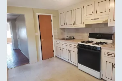 7 Greenwood St #A, Wakefield, MA 01880 - Photo 4