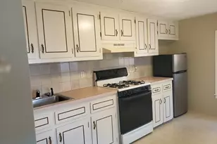 7 Greenwood St, Wakefield, MA 01880 - Photo 2