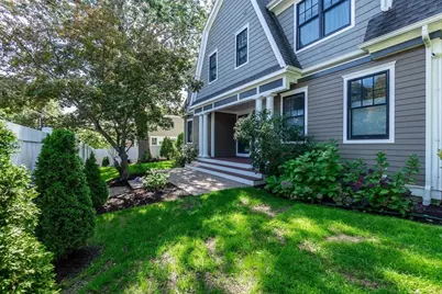 57 Walnut St, Newton, MA 02460 - Photo 4