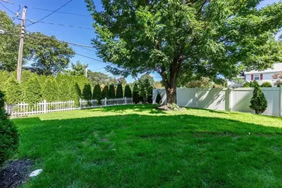57 Walnut St, Newton, MA 02460 - Photo 10