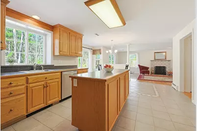 5 Chestnut St, Plainville, MA 02762 - Photo 6