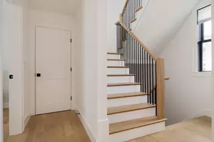 19 S Waverly St, Boston, MA 02135 - Photo 16