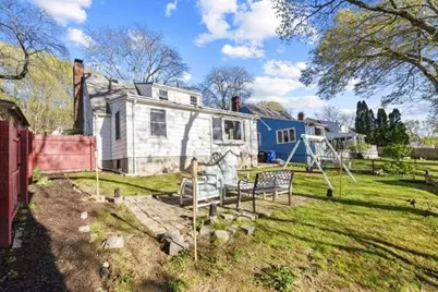 567 Poplar St, Boston, MA 02131 - Photo 34