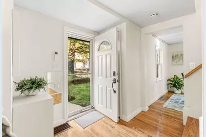 567 Poplar St, Boston, MA 02131 - Photo 4
