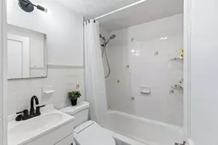 567 Poplar St, Boston, MA 02131 - Photo 24