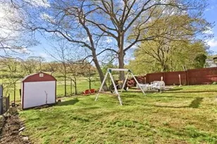567 Poplar St, Boston, MA 02131 - Photo 30