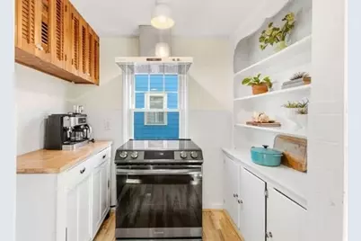567 Poplar St, Boston, MA 02131 - Photo 14