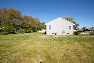 205 Eastview Ave, Somerset, MA 02726 - Photo 34