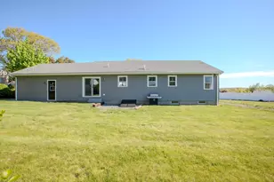 205 Eastview Ave, Somerset, MA 02726 - Photo 32