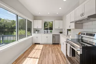 1360 Great Plain Ave, Needham, MA 02492 - Photo 4