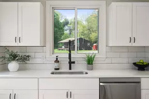 1360 Great Plain Ave, Needham, MA 02492 - Photo 4