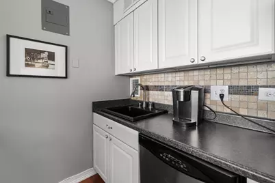 65 East India Row #16E, Boston, MA 02110 - Photo 6