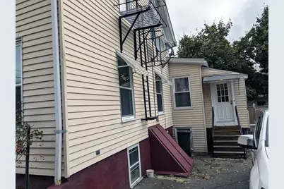 13 Spring St, Milford, MA 01757 - Photo 4