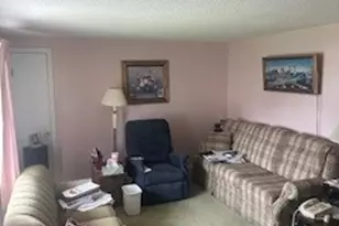 44 Maebeth St, Springfield, MA 01119 - Photo 4