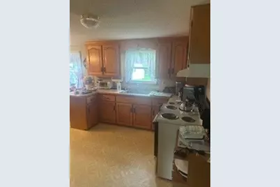 44 Maebeth St, Springfield, MA 01119 - Photo 12