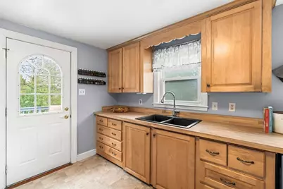 8 Cressey, Salem, MA 01970 - Photo 8