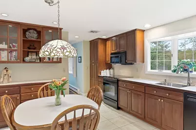 32 Hayden Lane, Bedford, MA 01730 - Photo 4