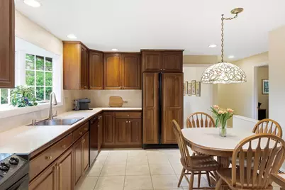 32 Hayden Lane, Bedford, MA 01730 - Photo 2