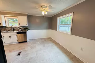 93 Grochmal Ave, Springfield, MA 01150 - Photo 12