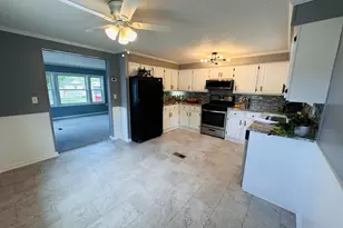 93 Grochmal Ave, Springfield, MA 01150 - Photo 10