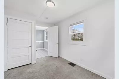 300 Lynn Street, Peabody, MA 01960 - Photo 18