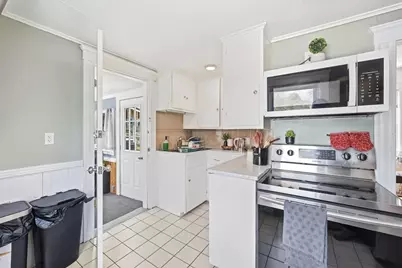 300 Lynn Street, Peabody, MA 01960 - Photo 32