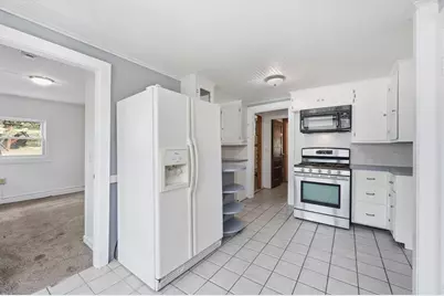 300 Lynn Street, Peabody, MA 01960 - Photo 8
