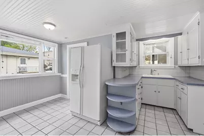 300 Lynn Street, Peabody, MA 01960 - Photo 10