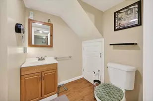 8 Alsop St, Fall River, MA 02723 - Photo 28