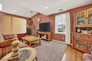 8 Alsop St, Fall River, MA 02723 - Photo 14