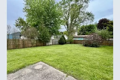 13 Florence St, Chicopee, MA 01013 - Photo 40