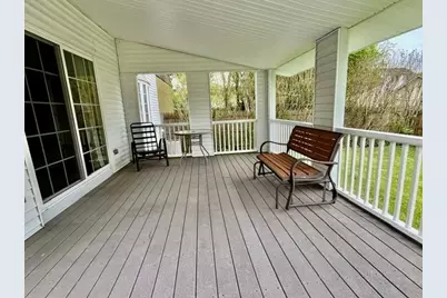 13 Florence St, Chicopee, MA 01013 - Photo 32
