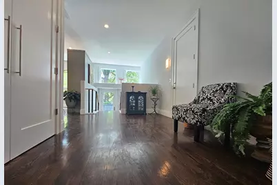 738 Watertown St, Newton, MA 02460 - Photo 12