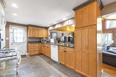 32 Smith Ave, Newton, MA 02465 - Photo 10